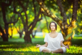 米兰体育APP-科维托娃MAD大胜后意外败北，争议瞬间引爆全网热议